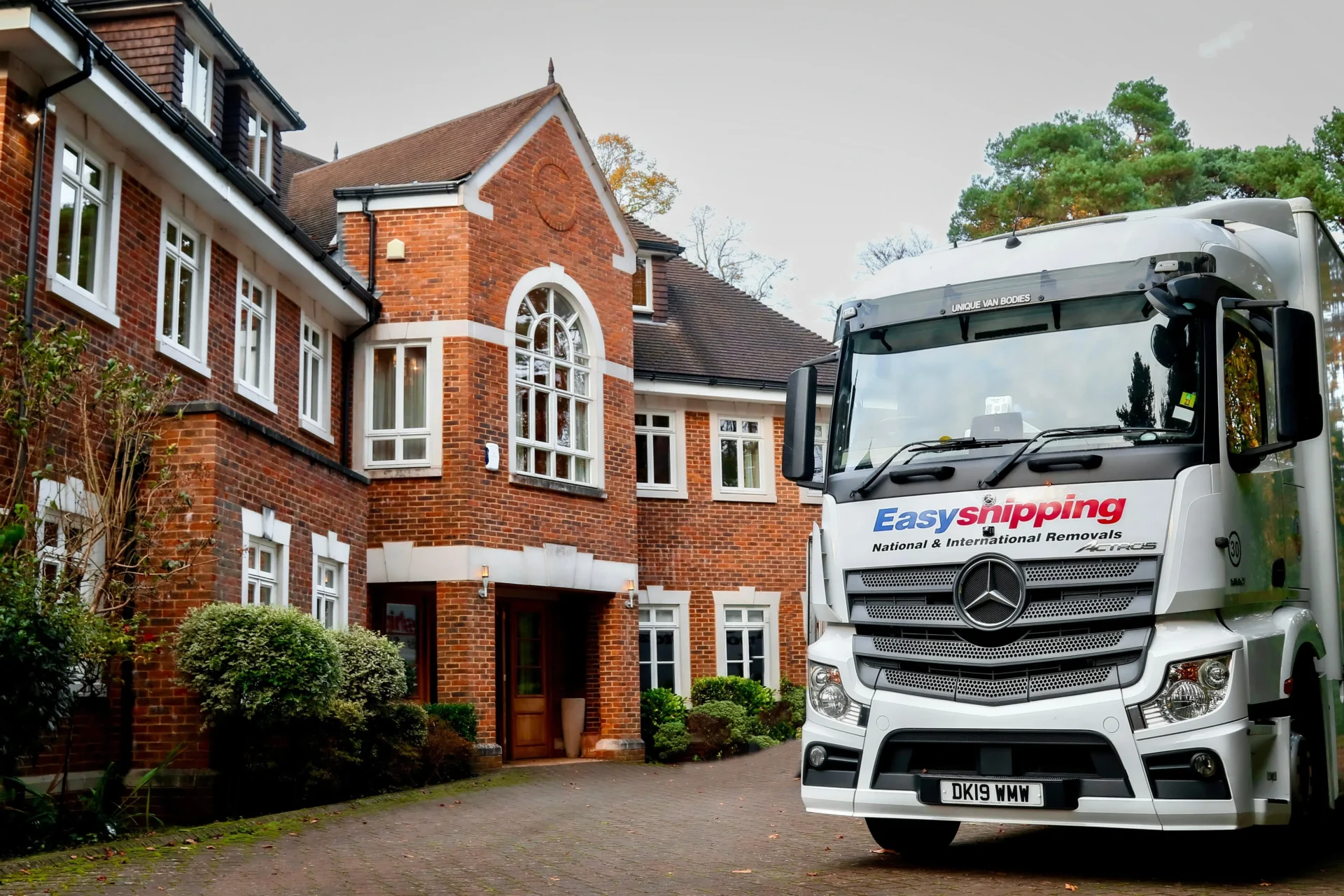 Moving a big mansion